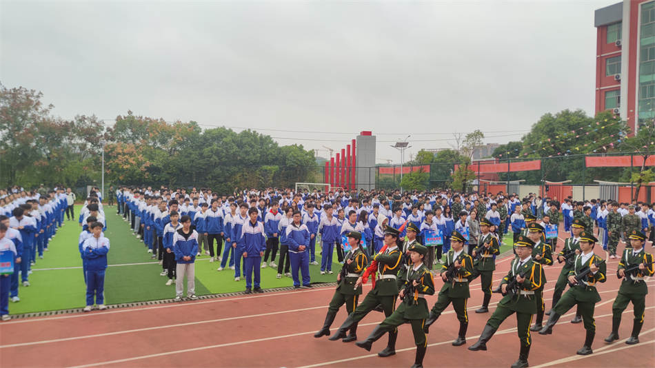 吉安市理工技工學(xué)校第九周升旗儀式